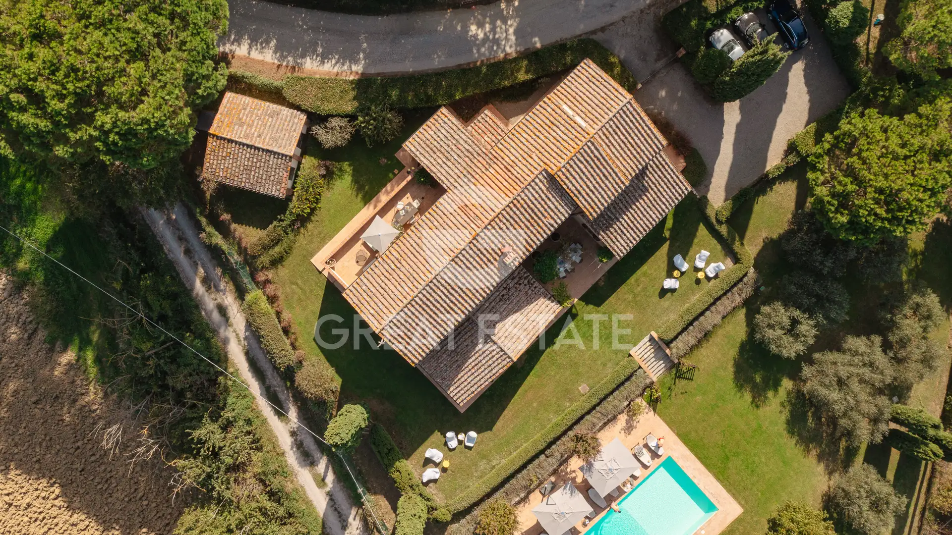 Villa 507m² in Italy, Perugia. Priced at 2350000€ rent photo-12