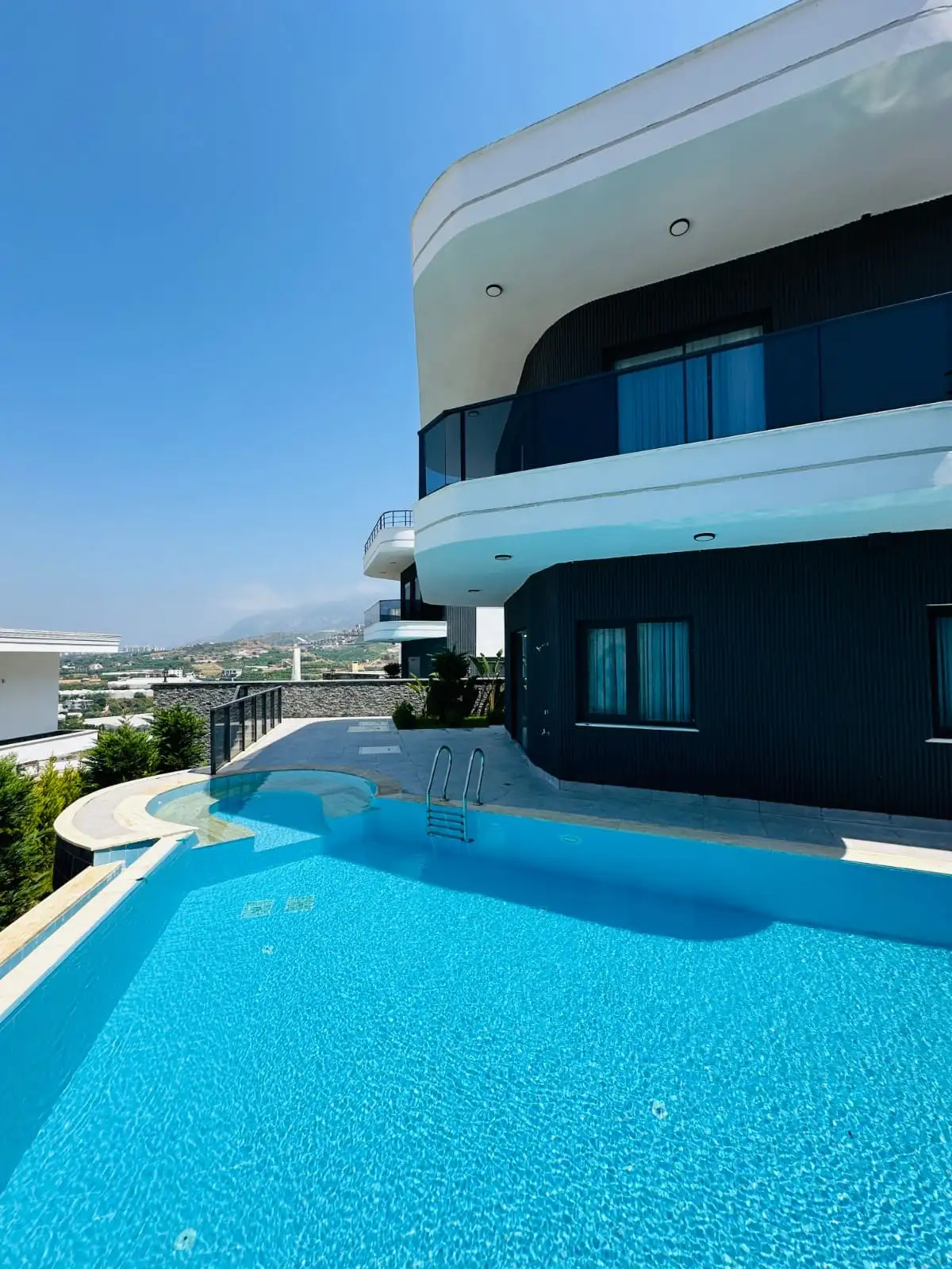 Villa 240m² in Turkey, Kargicak. Priced at 442000€ rent photo-3