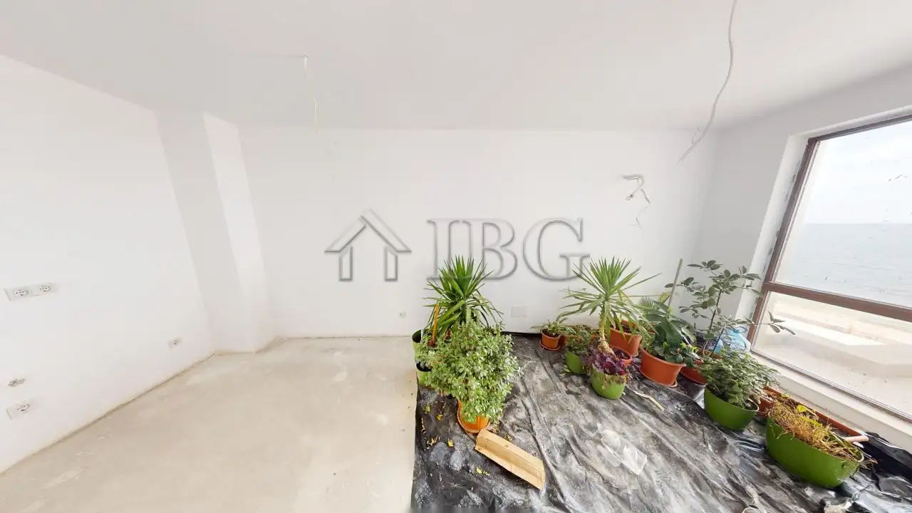 Flat 60m² in Bulgaria, Ravda. Priced at 138650€ rent photo-12