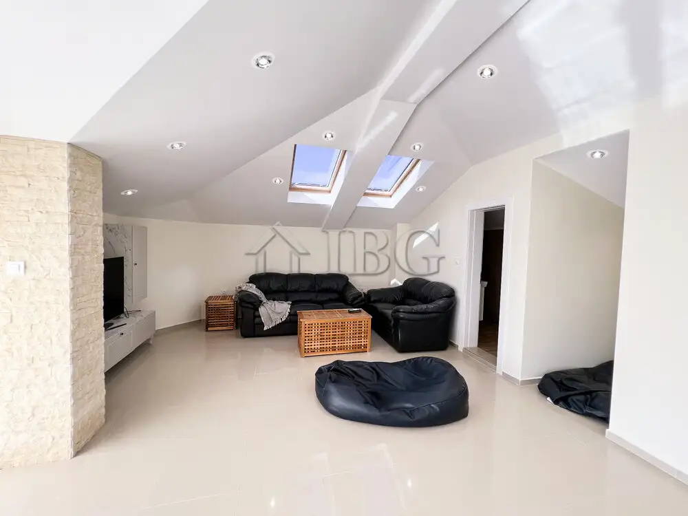 House 251m² in Bulgaria, Sunny Beach. Priced at 315000€ rent photo-5