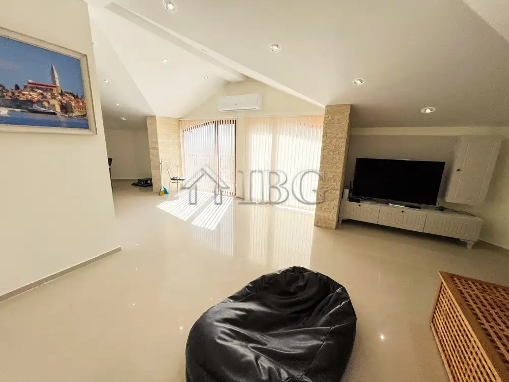 House 251m² in Bulgaria, Sunny Beach. Priced at 315000€ rent photo-6