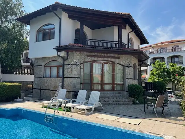 House 146m² in Bulgaria, Aheloy. Priced at 165000€ rent photo-1