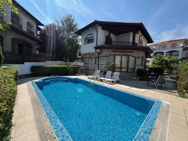House 146m² in Bulgaria, Aheloy. Priced at 165000€ rent photo-3