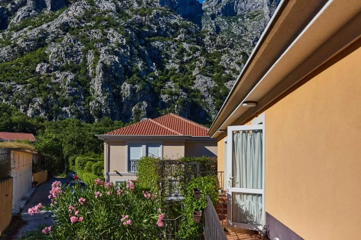 Flat 79m² in Montenegro, Orahovac. Priced at 315000€ rent photo-7
