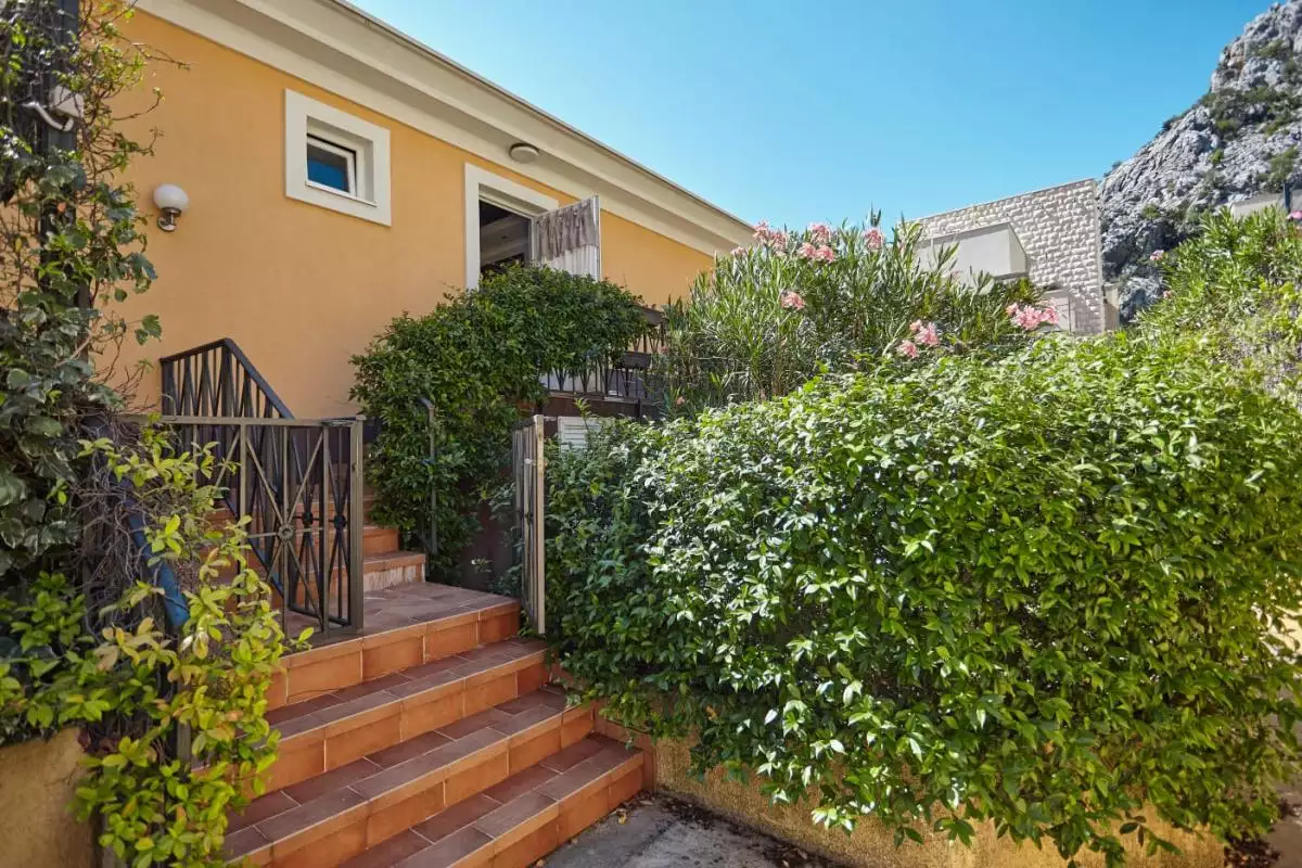 Flat 79m² in Montenegro, Orahovac. Priced at 315000€ rent photo-15
