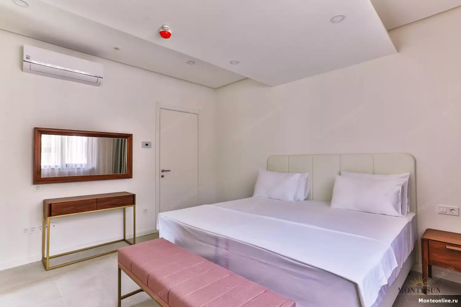 Flat 107m² in Montenegro, Rafailovici. Priced at 599200€ rent photo-11