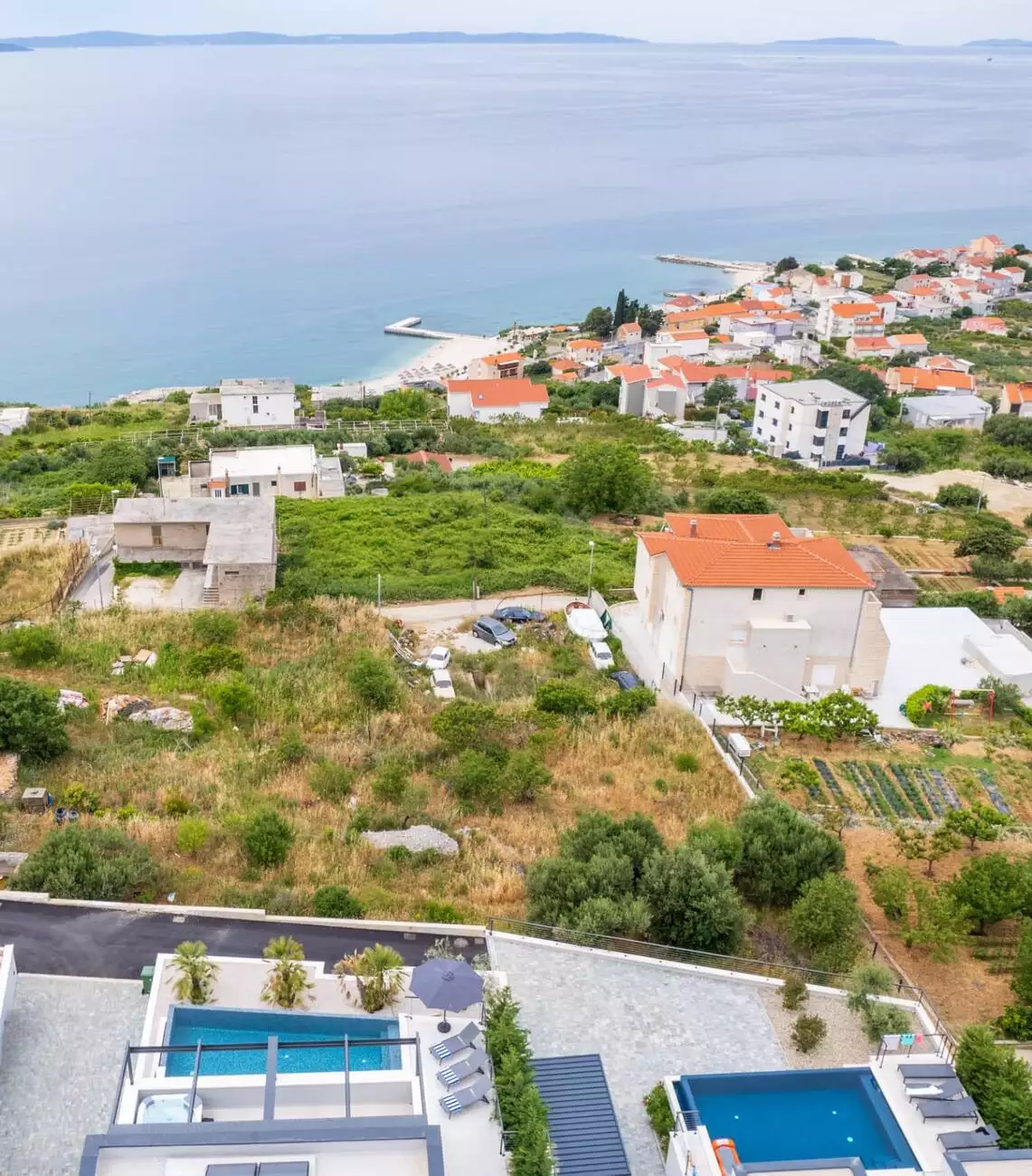 Villa 320m² in Croatia, Podstrana. Priced at 1650000€ rent photo-4