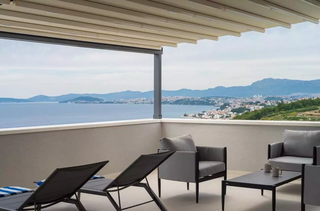 Villa 320m² in Croatia, Podstrana. Priced at 1650000€ rent photo-8