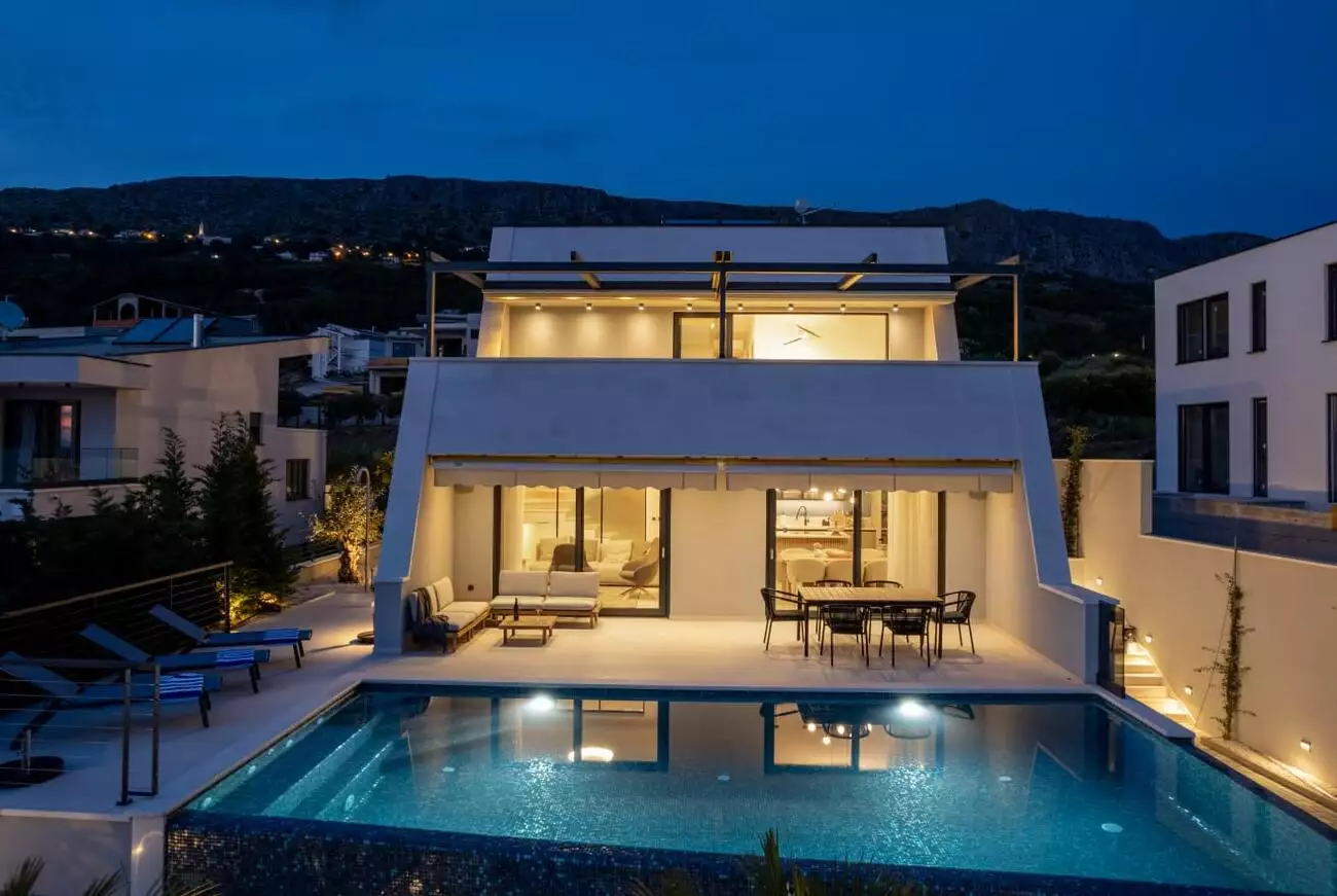 Villa 320m² in Croatia, Podstrana. Priced at 1650000€ rent photo-9