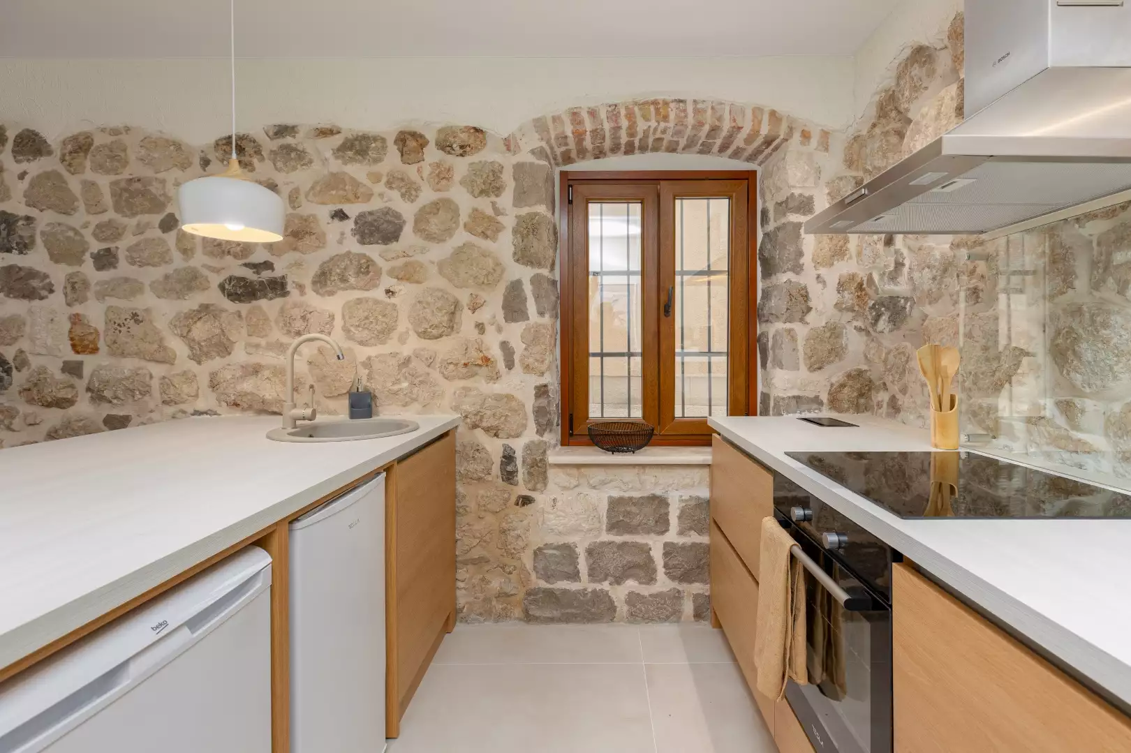 House 170m² in Montenegro, Skaljari. Priced at 500000€ rent photo-32