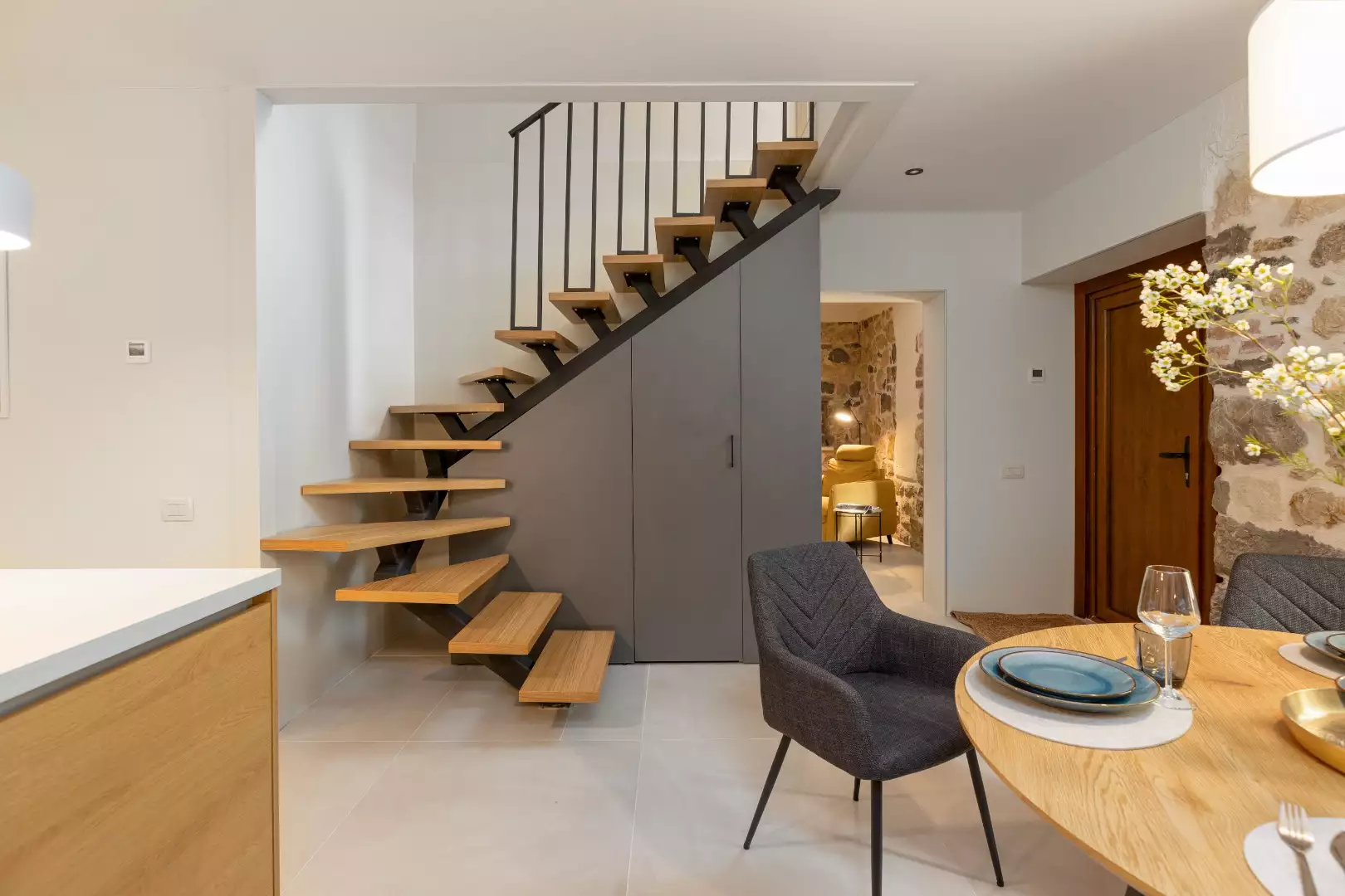 House 170m² in Montenegro, Skaljari. Priced at 500000€ rent photo-35
