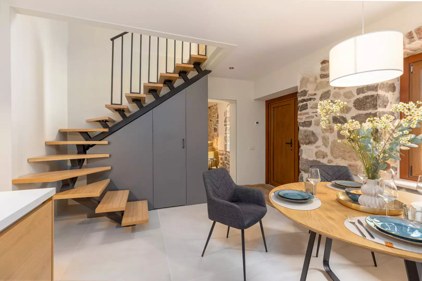 House 170m² in Montenegro, Skaljari. Priced at 500000€ rent photo-36
