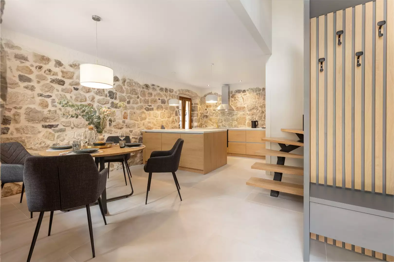 House 170m² in Montenegro, Skaljari. Priced at 500000€ rent photo-40