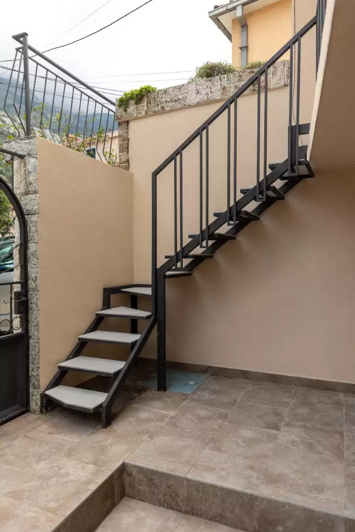 House 170m² in Montenegro, Skaljari. Priced at 500000€ rent photo-47