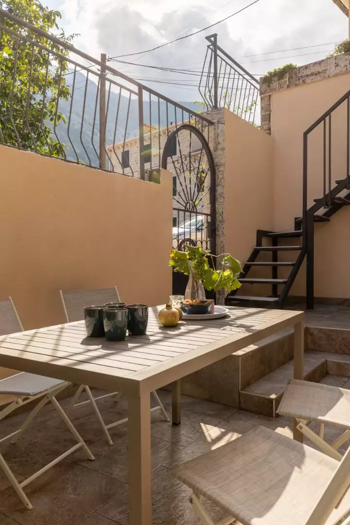 House 170m² in Montenegro, Skaljari. Priced at 500000€ rent photo-57