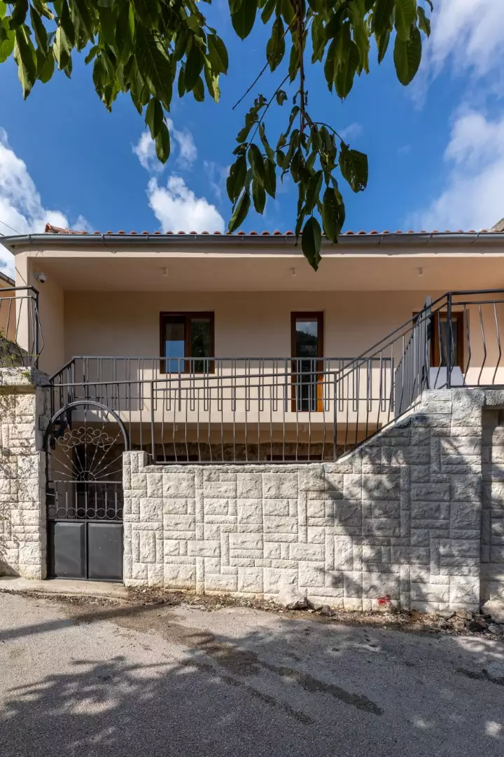 House 170m² in Montenegro, Skaljari. Priced at 500000€ rent photo-63