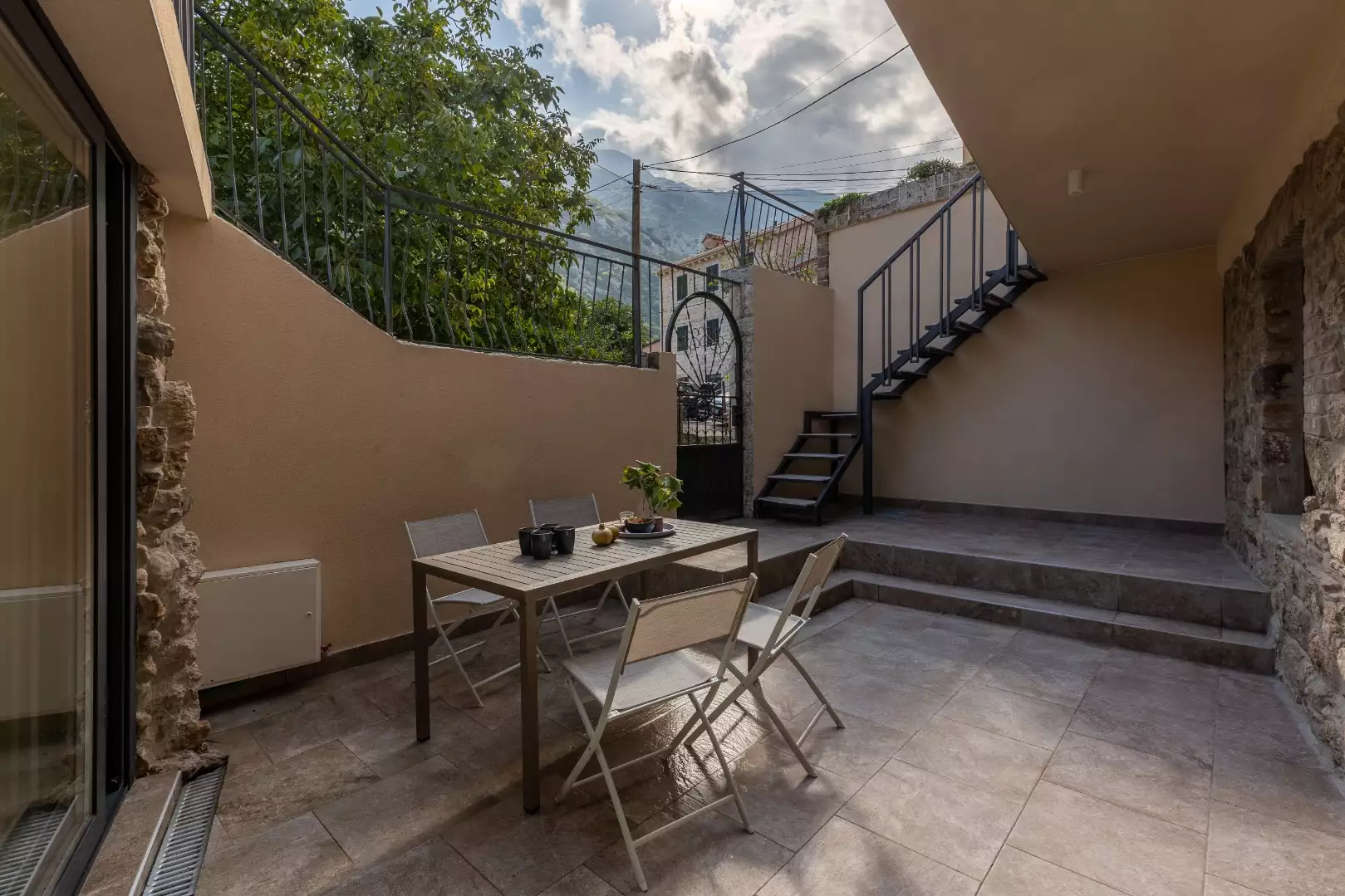 House 170m² in Montenegro, Skaljari. Priced at 500000€ rent photo-69