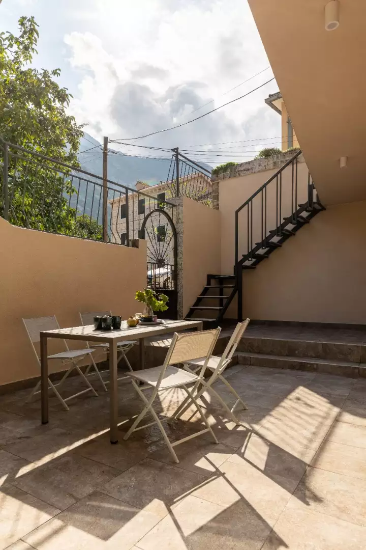 House 170m² in Montenegro, Skaljari. Priced at 500000€ rent photo-70