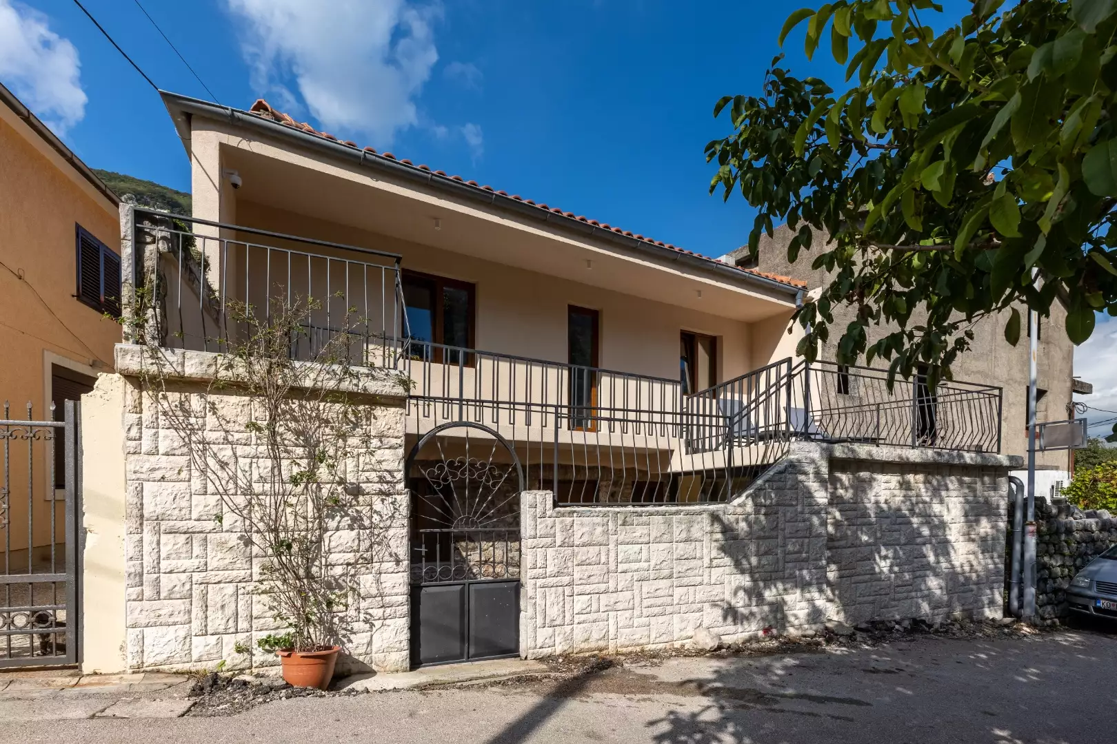 House 170m² in Montenegro, Skaljari. Priced at 500000€ rent photo-71