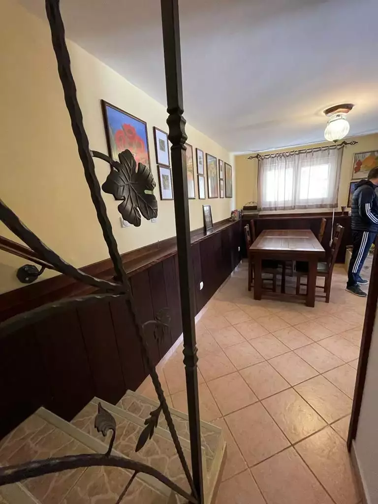 House 215m² in Montenegro, Bigova. Priced at 370000€ rent photo-5