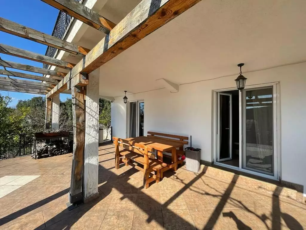 House 215m² in Montenegro, Bigova. Priced at 370000€ rent photo-14