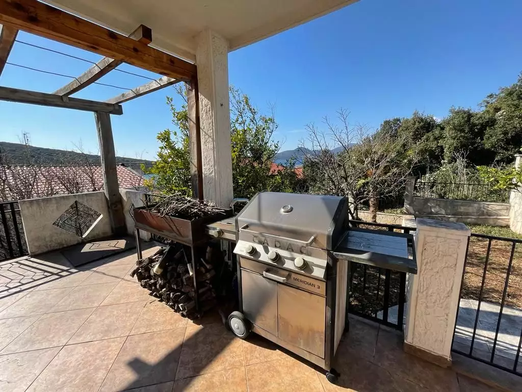 House 215m² in Montenegro, Bigova. Priced at 370000€ rent photo-15