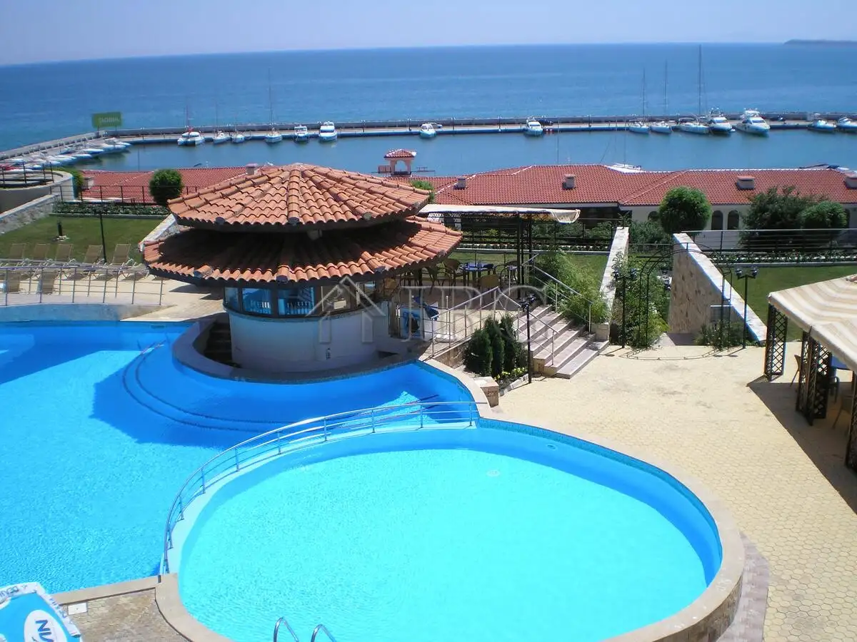 Flat 99m² in Bulgaria, Sveti Vlas. Priced at 189900€ rent photo-3