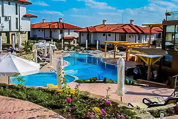 Flat 65m² in Bulgaria, Kosharitsa. Priced at 64500€ rent photo-4