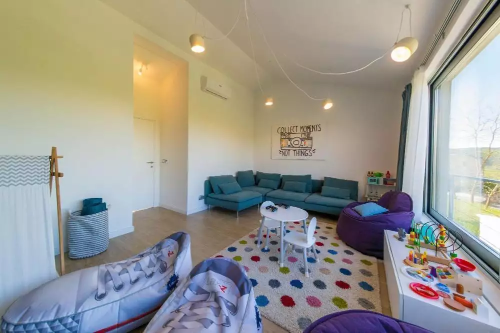 Villa 254m² in Croatia, Motovun. Priced at 898000€ rent photo-13