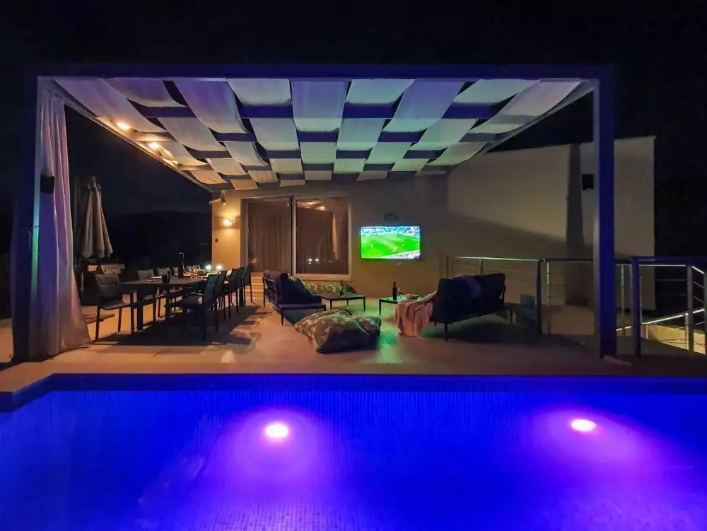Villa 254m² in Croatia, Motovun. Priced at 898000€ rent photo-23