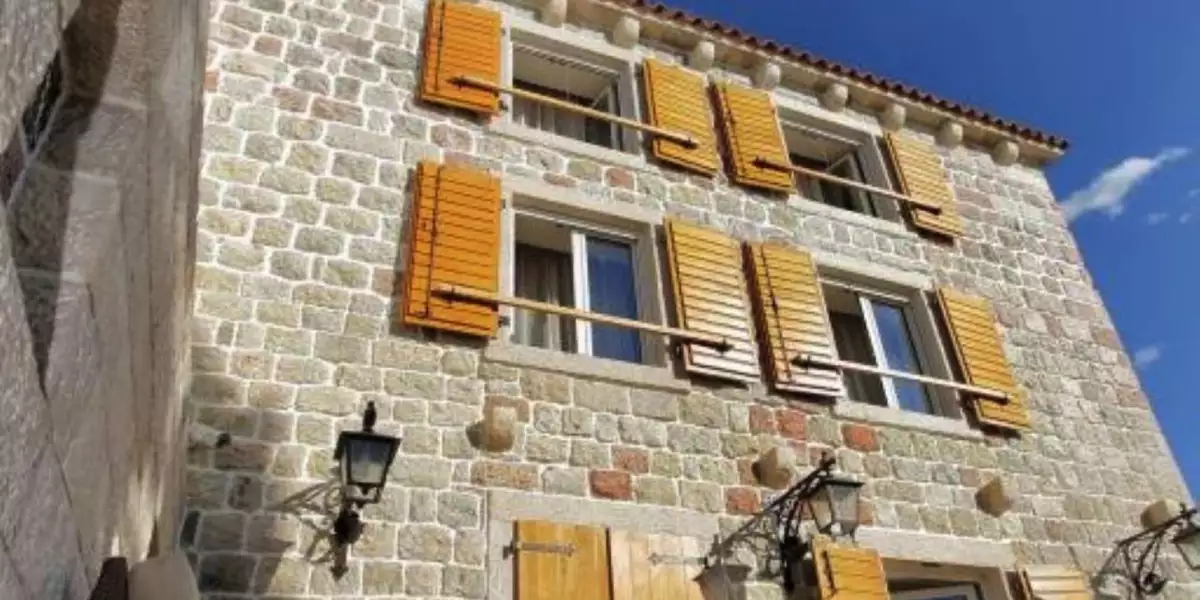 House 350m² in Montenegro, Rezevici. Priced at 780000€ rent photo-1