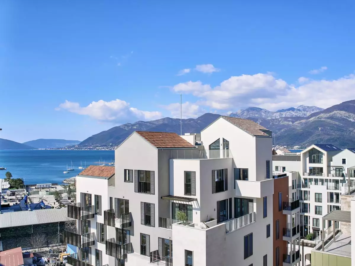 Flat 102m² in Montenegro, Tivat. Priced at 790000€ rent photo-4