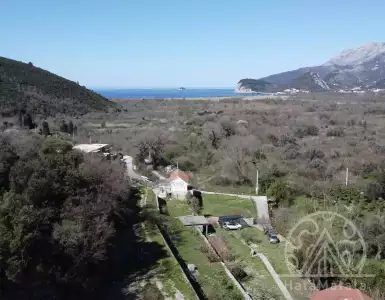 Buy in Montenegro for 600000€