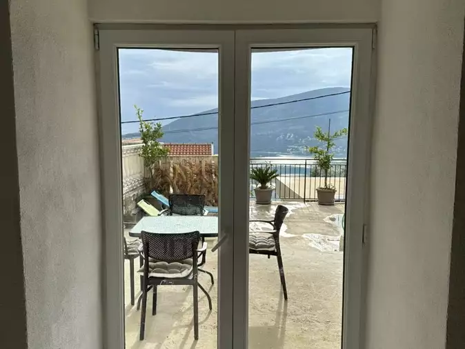 House 200m² in Montenegro, Herceg Novi. Priced at 400000€ rent photo-6