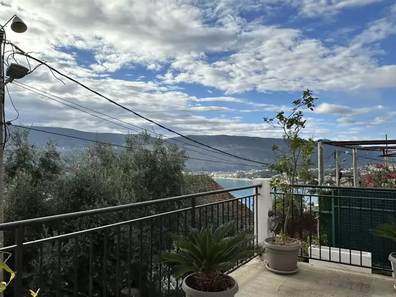 House 200m² in Montenegro, Herceg Novi. Priced at 400000€ rent photo-12