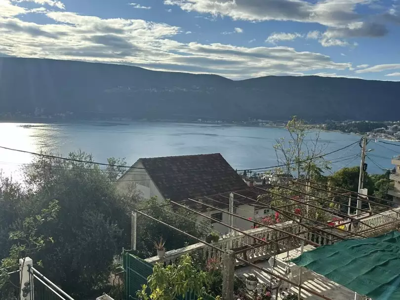 House 200m² in Montenegro, Herceg Novi. Priced at 400000€ rent photo-15