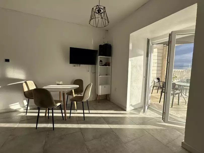 House 200m² in Montenegro, Herceg Novi. Priced at 400000€ rent photo-29