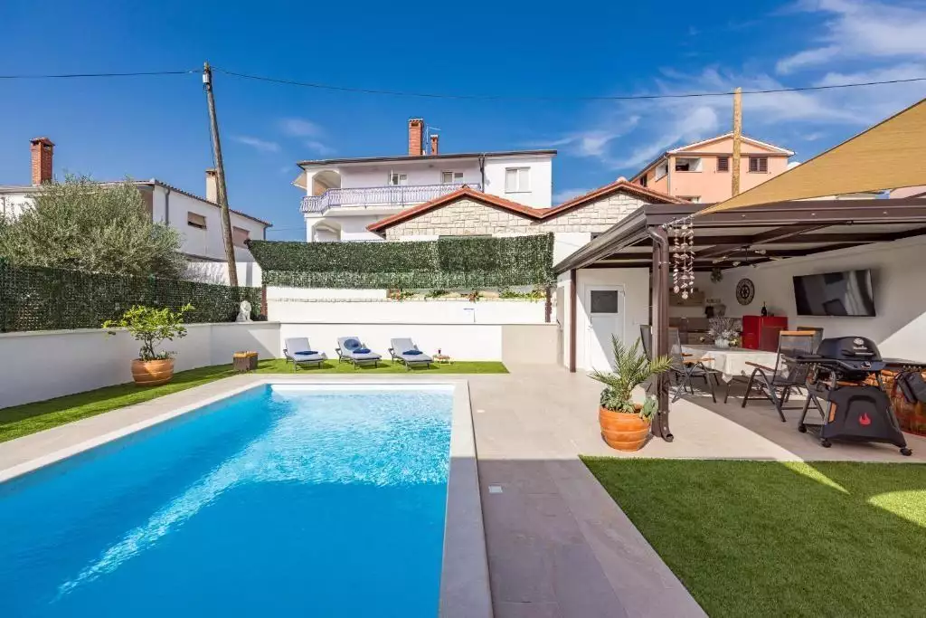 Villa 140m² in Croatia, Rovinj. Priced at 1610000€ rent photo-2