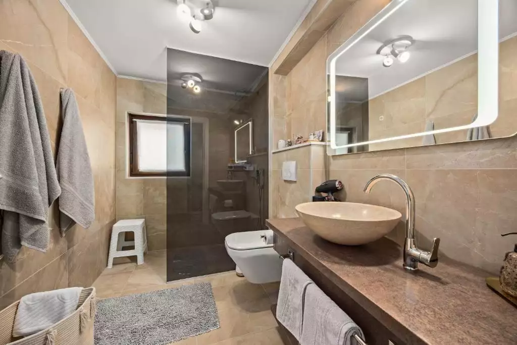 Villa 140m² in Croatia, Rovinj. Priced at 1610000€ rent photo-14