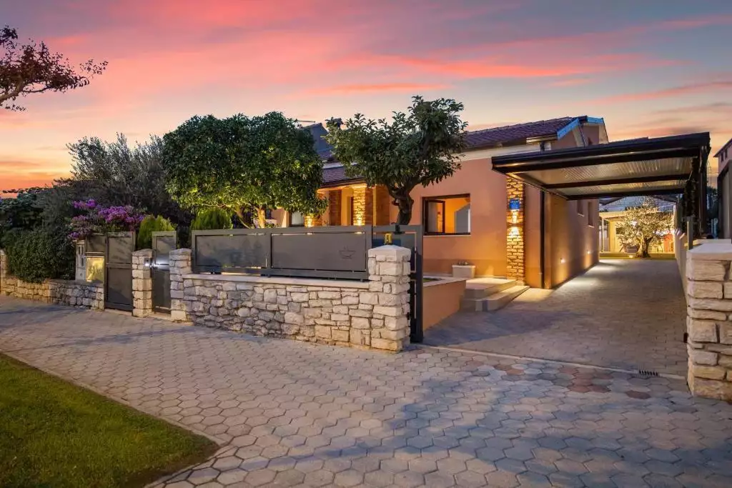Villa 140m² in Croatia, Rovinj. Priced at 1610000€ rent photo-16