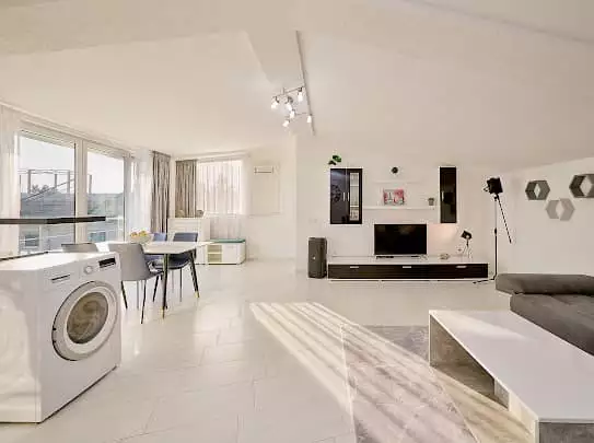 Flat 100m² in Montenegro, Sutomore. Priced at 115000€ rent photo-3