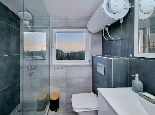 Flat 100m² in Montenegro, Sutomore. Priced at 115000€ rent photo-6