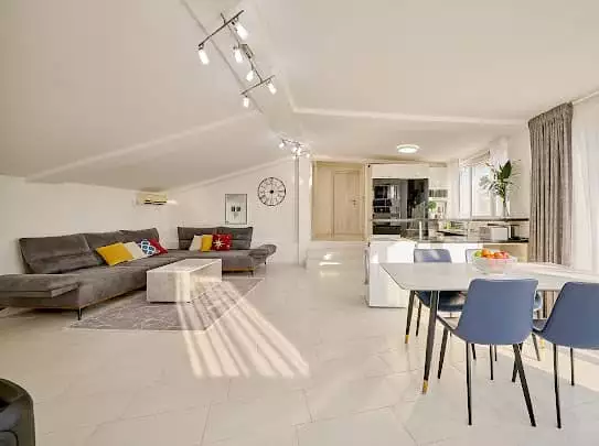 Flat 100m² in Montenegro, Sutomore. Priced at 115000€ rent photo-12