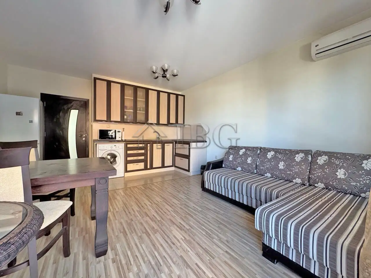 Flat 85m² in Bulgaria, Ravda. Priced at 116000€ rent photo-4