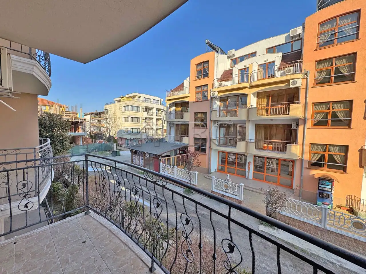 Flat 85m² in Bulgaria, Ravda. Priced at 116000€ rent photo-10