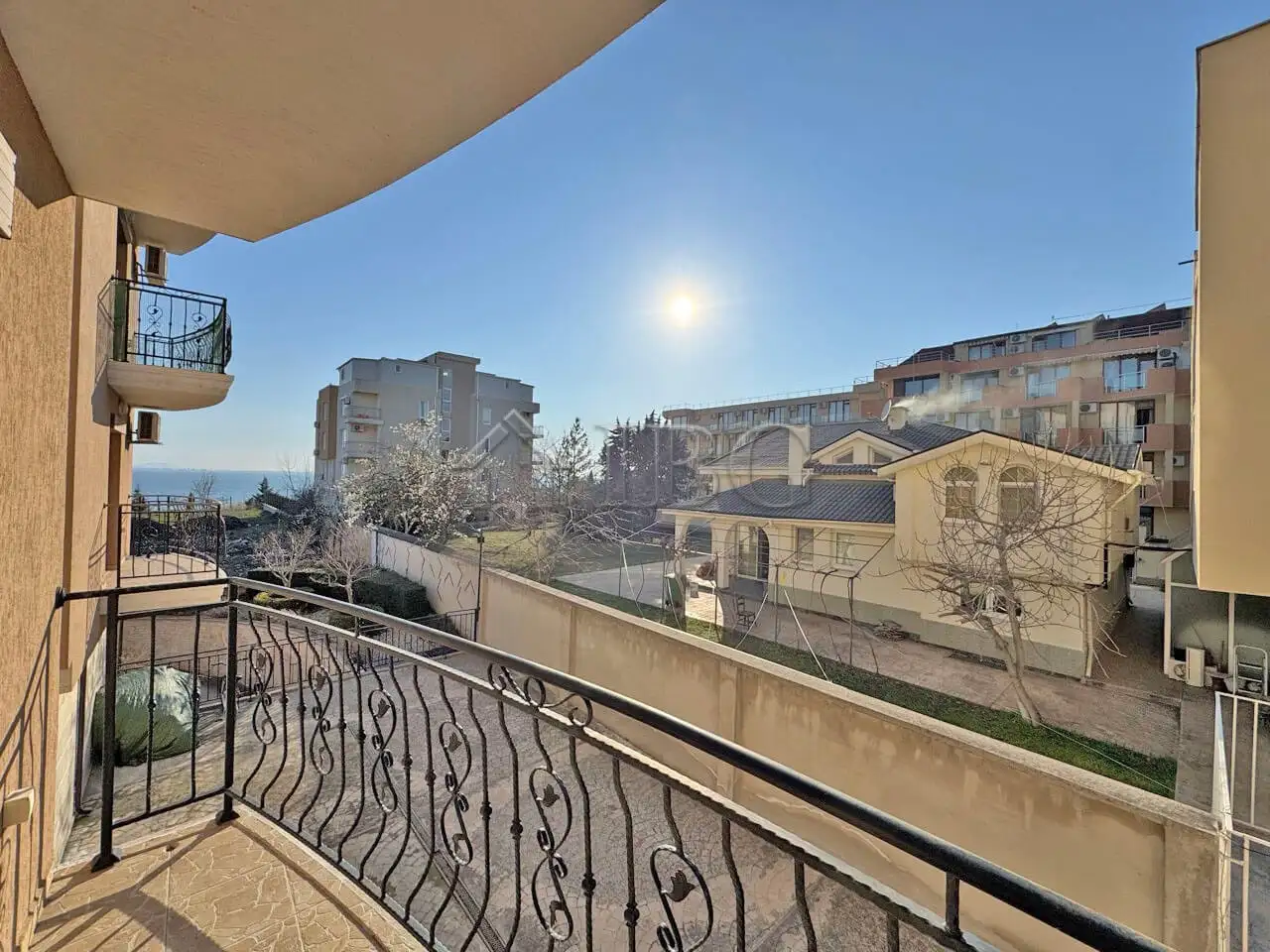 Flat 85m² in Bulgaria, Ravda. Priced at 116000€ rent photo-11