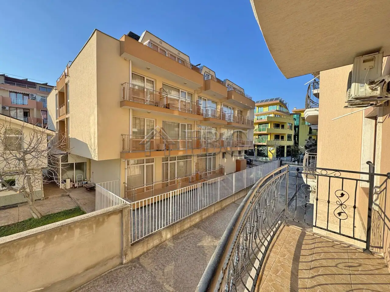 Flat 85m² in Bulgaria, Ravda. Priced at 116000€ rent photo-12