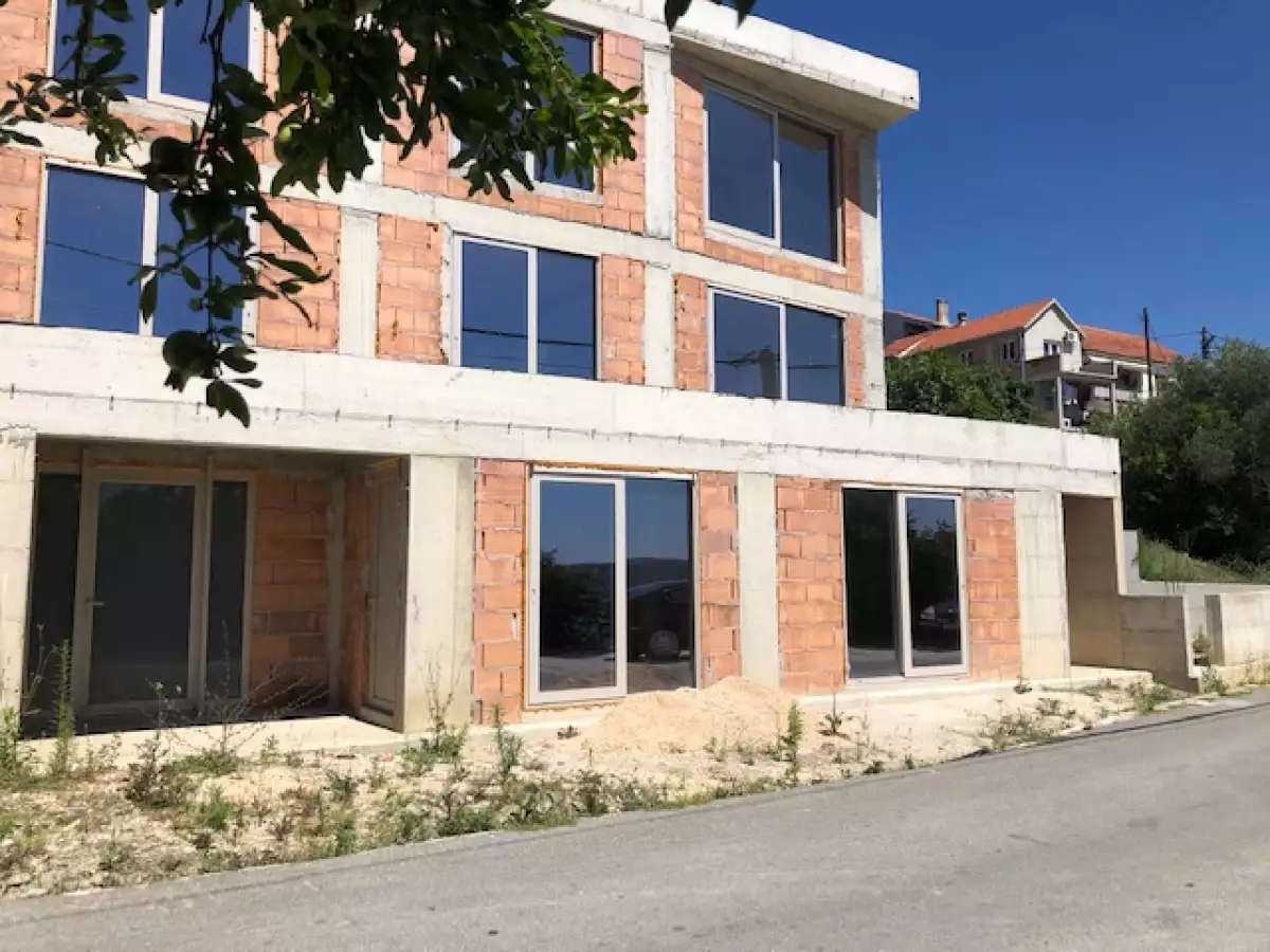 House 257m² in Montenegro, Tivat. Priced at 380000€ rent photo-2