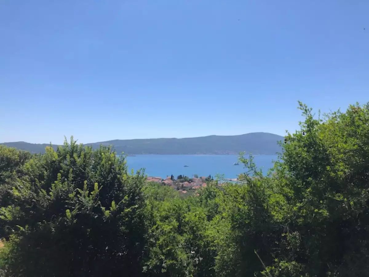 House 257m² in Montenegro, Tivat. Priced at 380000€ rent photo-8
