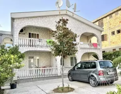 Buy in Italy for 255000€